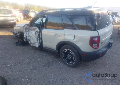 2025 Ford Bronco Sport Outer Banks z USA, uszkodzony, nr VIN 3FMCR9CN0SRE53211